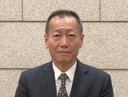 「監視カメラ市場はまだまだ伸びる」と言う社長の小里氏