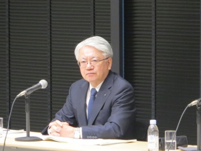 図1 特任顧問に就く川崎博也氏