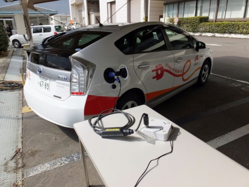 実証実験に使った車両はトヨタ自動車「プリウスPHV」(出所:中部電力)