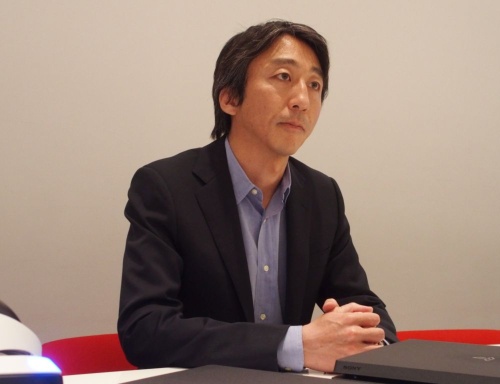 グループインタビューに応じる小寺氏