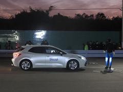 独自記事 日産の次世代 プロパイロット 3眼カメラにモービルアイ Eyeq4 日経クロステック Xtech