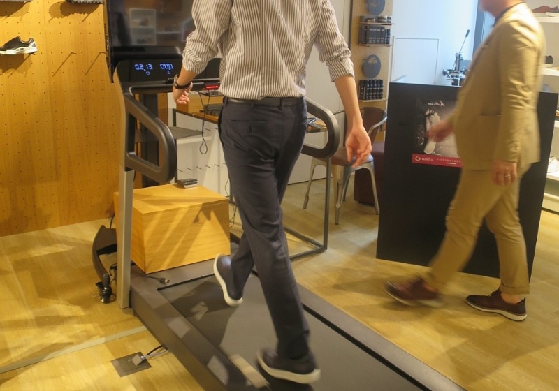 Aiで靴をオーダーメード デンマーク企業の サイズテック 技術が日本上陸 日経クロステック Xtech Aiで靴をオーダーメード デンマーク企業の サイズテック 技術が日本上陸 日経クロステック Xtech