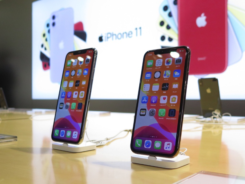 Iphone 11の 初速 新機種として前年比11 増もiphone X 8には及ばず 日経クロステック Xtech