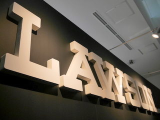 ローソンが富士通と挑む「レジ無し店」、記者の意地悪テストで見えた限界と可能性