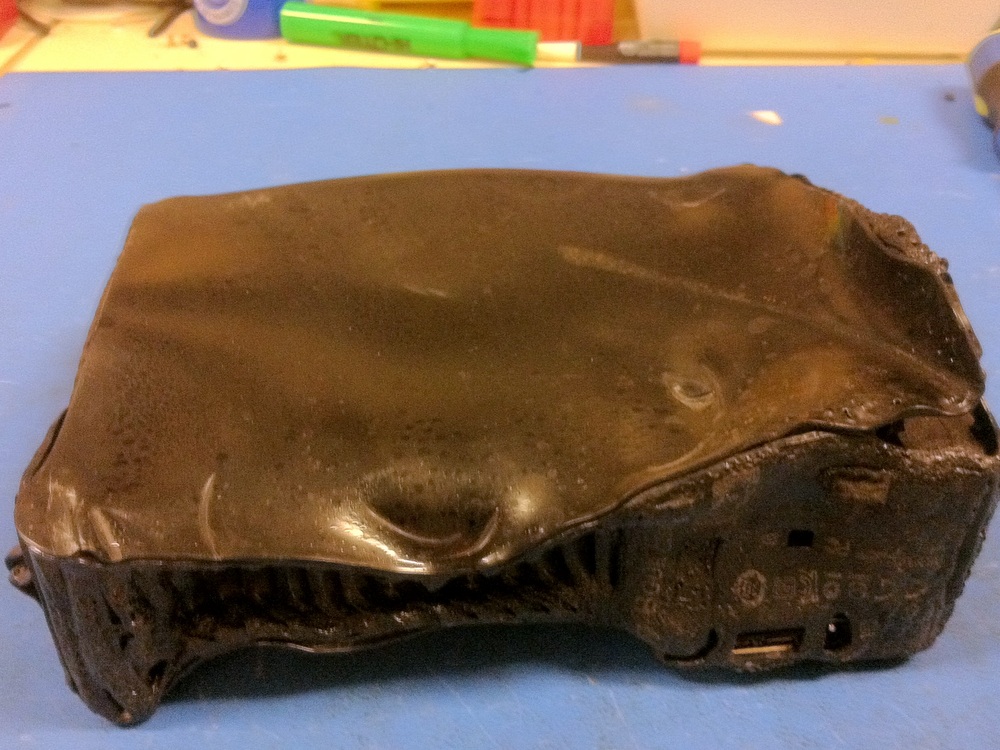 米国基準はここまでやる、破壊したHDDのデータ消去を検証する新