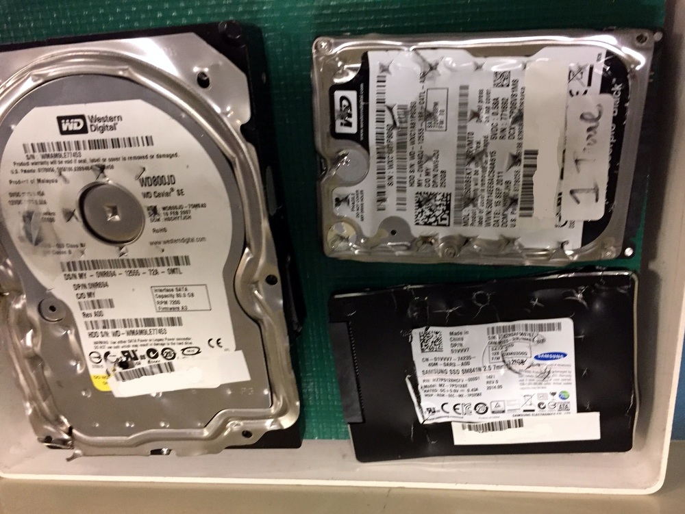 米国基準はここまでやる、破壊したHDDのデータ消去を検証する新
