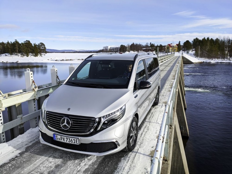 ダイムラーのev Eq シリーズ第2弾は高級ミニバン 日経クロステック Xtech
