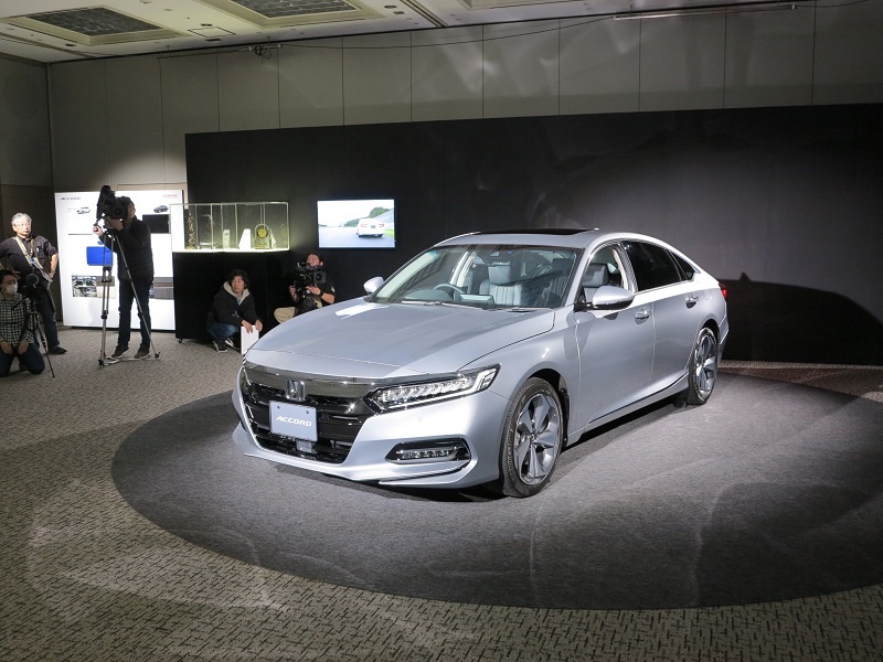 ホンダが常識覆す車体設計 鋼板強度下げても側突試験で満点 日経クロステック Xtech