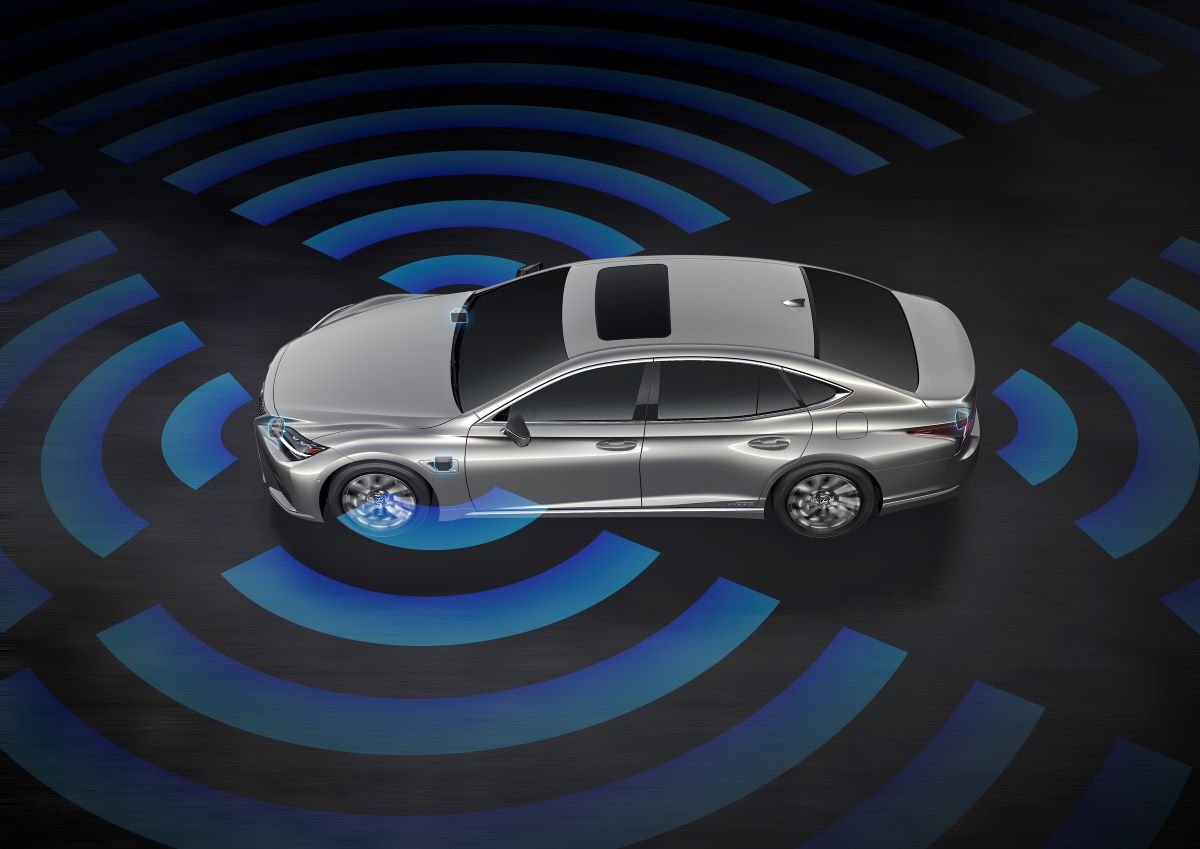 トヨタが異例のLIDAR4個、20年冬発売「レクサスLS」で | 日経クロス
