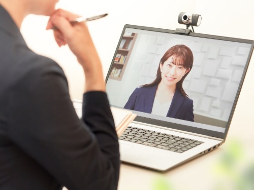 2021年卒の新卒採用はWebでの説明会や面接が主流になっている