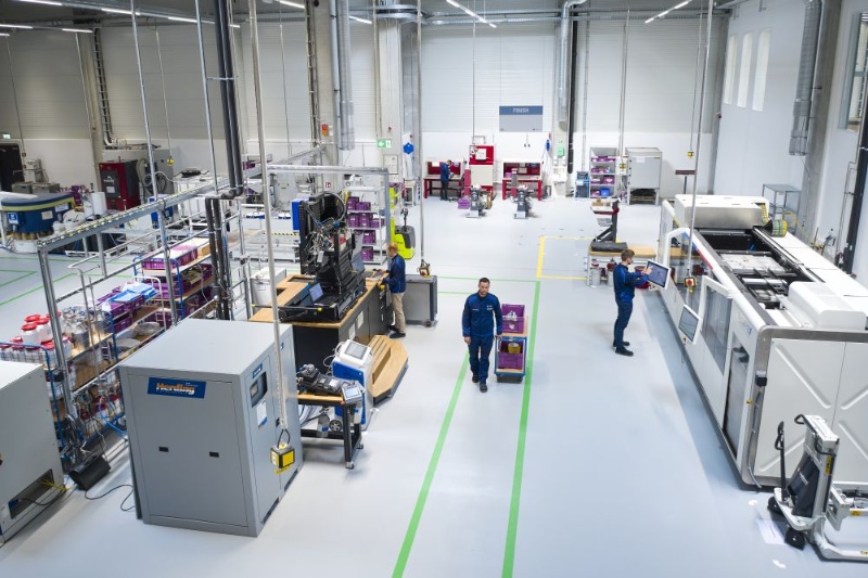 Bmwの3dプリンター技術30年が結実 80人雇用 50台集約の新施設 日経クロステック Xtech