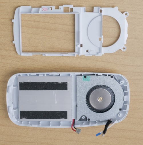 プラスチック製の仕切りを取り外した時の様子