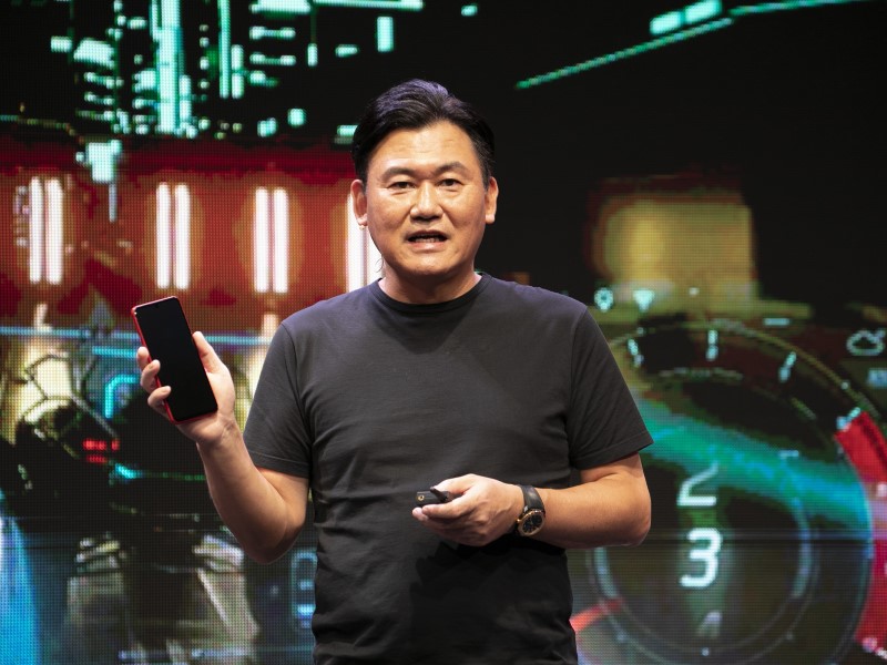 ソフトバンクが楽天モバイルを提訴へ 元社員の営業秘密情報持ち出しで 日経クロステック Xtech