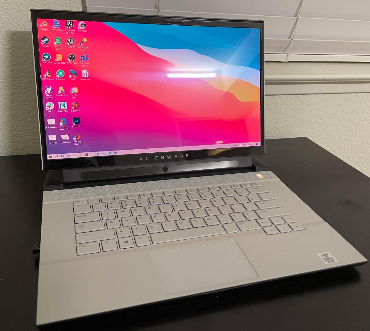 M1搭載MacBook Pro、「プロ」にもう一歩 GPUやメモリー不足