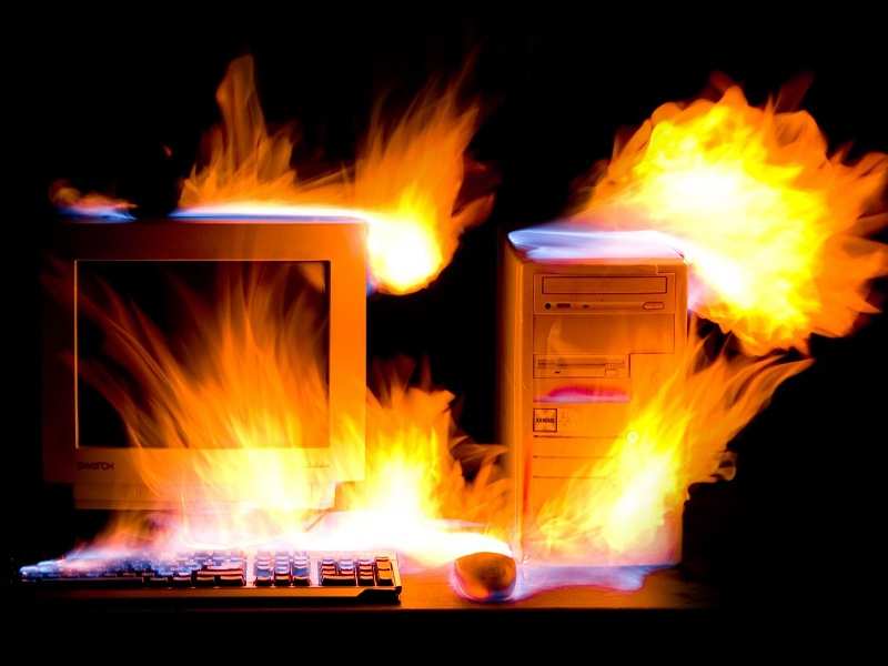 モバイルバッテリーが原因で自宅が半焼、責任負わない米アマゾンも法規制へ