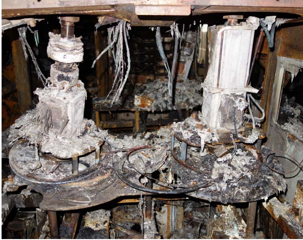 飾り金具　戦災焼損 めっき装置の樹脂系部材に引火」 ルネサス那珂工場の火災詳細 | 日経