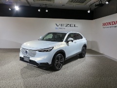 ホンダ新型ヴェゼル 改良hevで低燃費と動力性能を両立 日経クロステック Xtech ホンダ新型ヴェゼル 改良hevで低燃費と動力性能を両立 日経クロステック Xtech
