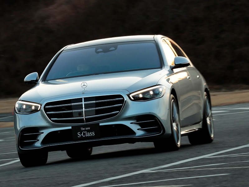 ベンツ「Sクラス」怪物級HUD　日本精機が巨大AR、表示距離3倍で