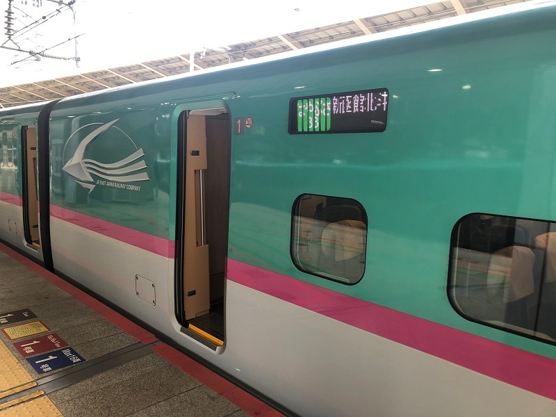 新幹線 はやぶさ 東北新幹線E5系「はやぶさ」についてご紹介！停車駅や乗車料金とは？