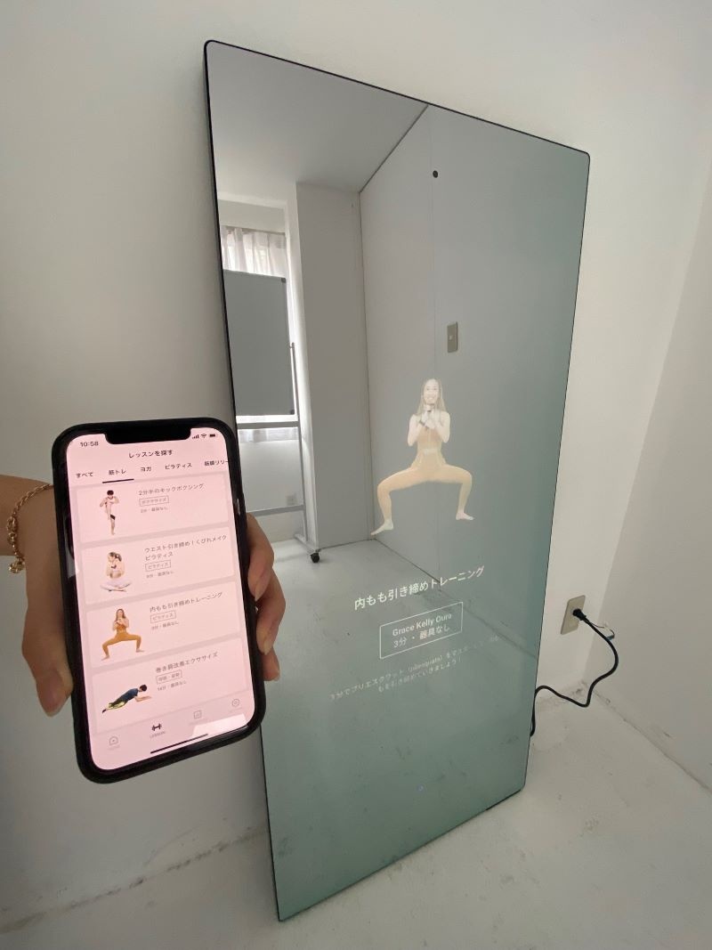 自宅にフィットネスジムがやってくる 今秋発売の鏡形デバイスを記者が最速リポート 日経クロステック Xtech 自宅にフィットネスジムがやってくる 今秋発売の鏡形デバイスを記者が最速リポート 日経クロステック Xtech