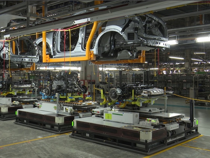 金をかけずに工期も短縮、EVも混流生産できる　マツダ工場改革