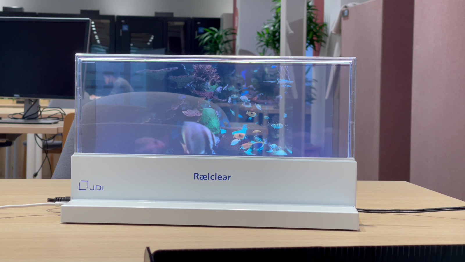 【希少】透明ディスプレイ Raelclear JDI スタンド型ディスプレイ JDI開発の透明ディスプレーに見た“置くAR”の可能性 | 日経クロステック