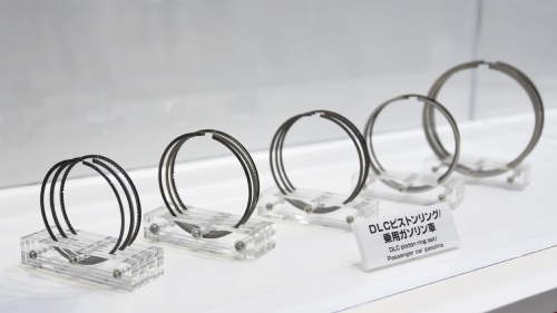 自動車用エンジンのピストンリング