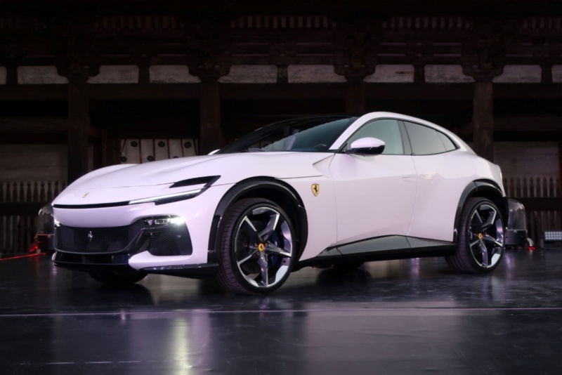 ferrari SUVではない」と強調、フェラーリ初の4ドア車を京都で公開 | 日経クロステック(xTECH)