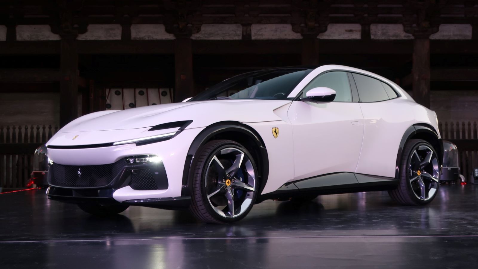 1億円超のフェラーリPHEV、エンジン増強で最高出力は758kWへ | 日経