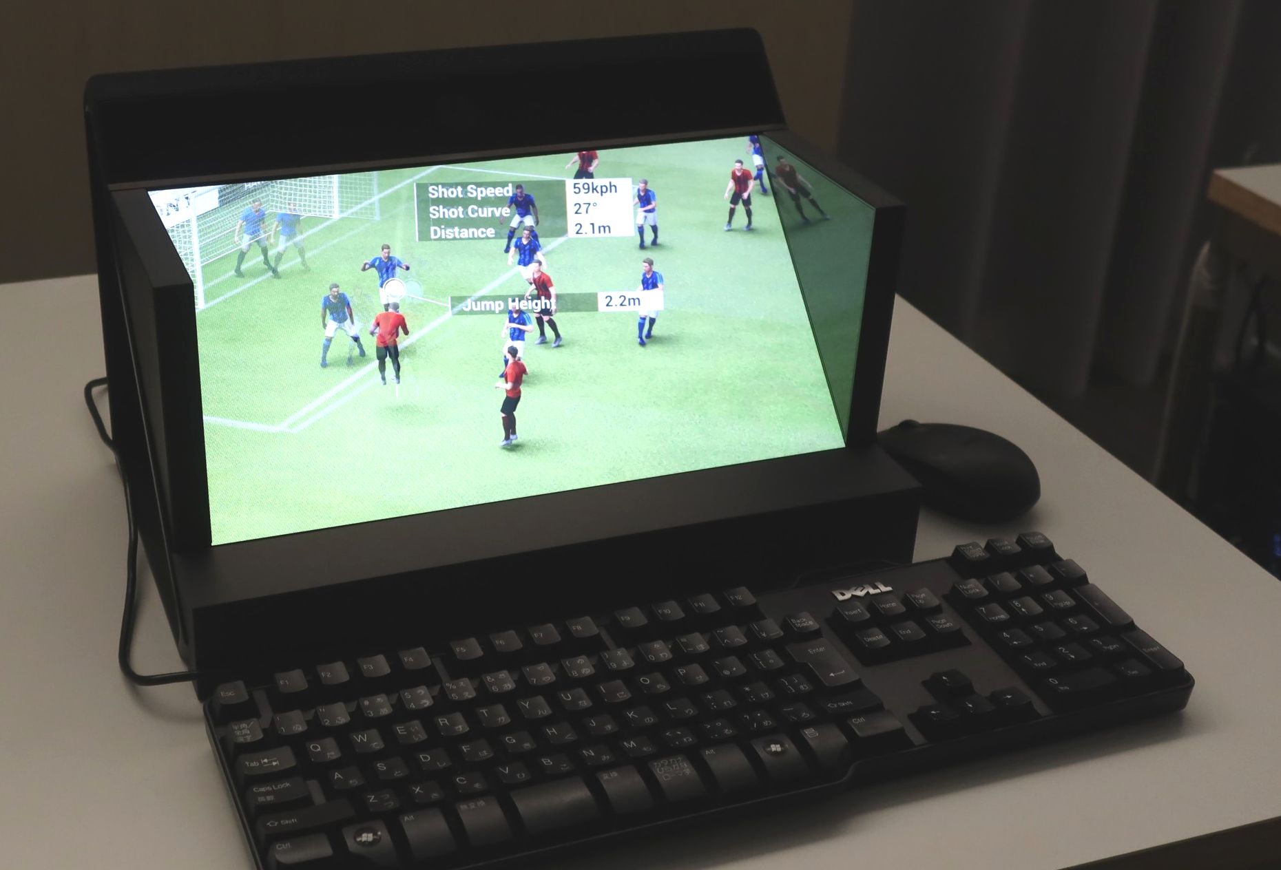 図6　立体映像ディスプレーで試合を再現