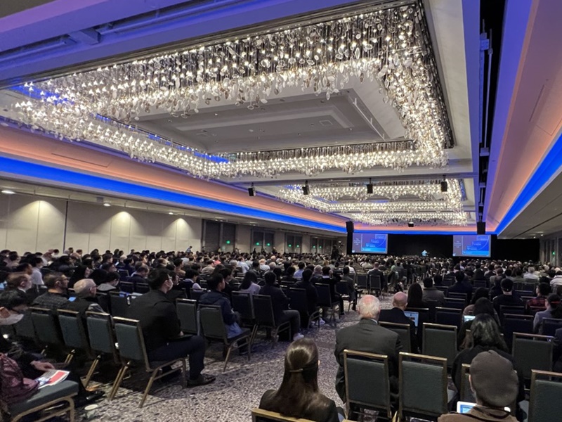 新パワー半導体「縦型GaN」、シリコン並みコストが視野