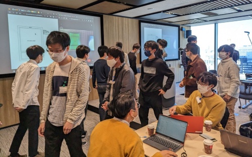 グーグルは無償サービスで半導体人材の確保を狙う。写真は東京・渋谷のグーグルのオフィスで開催したイベントの様子（写真：東京大学）