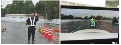 担当者の動作をディスプレーに表示 担当者の動作をディスプレーに表示