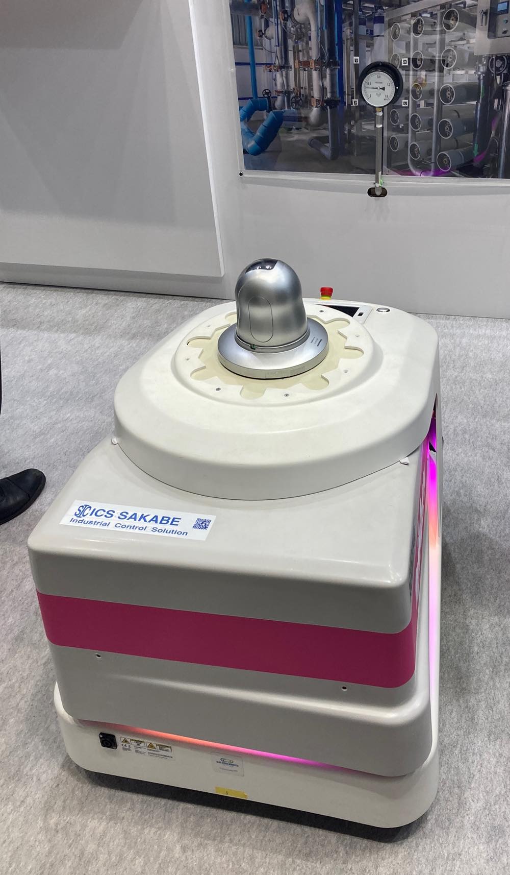 撮るだけ」「付けるだけ」、IIFESで注目した簡単DXツール3選 | 日経