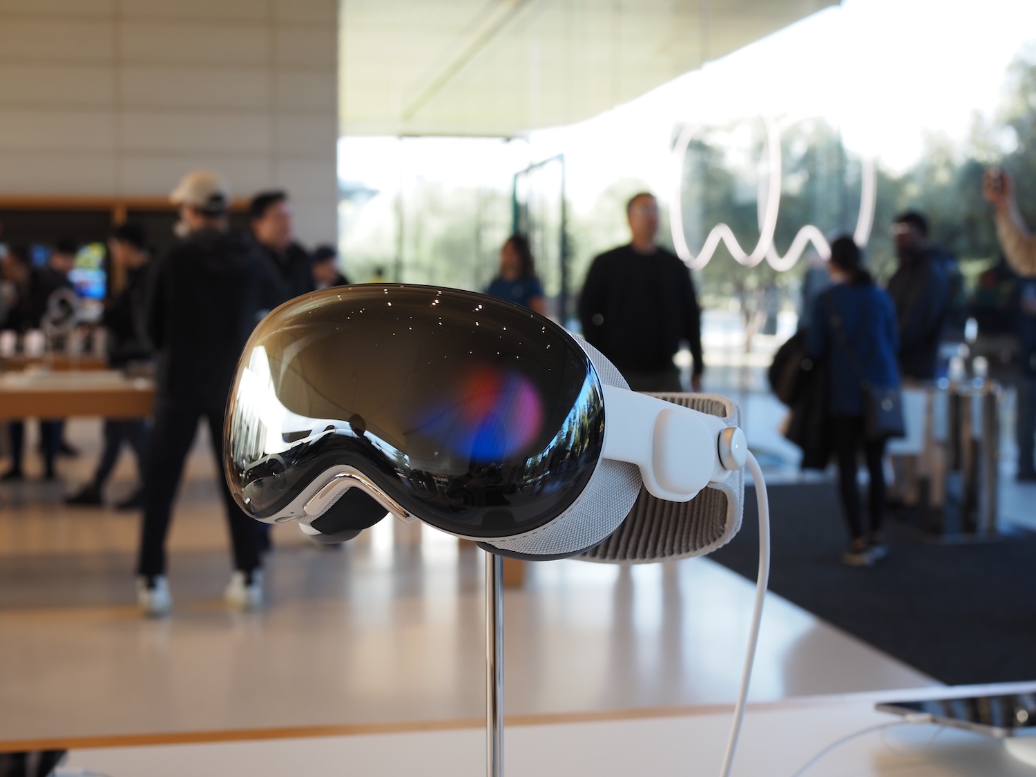 Apple Vision Proの実力は？ 米国駐在記者が使った「本音の実機