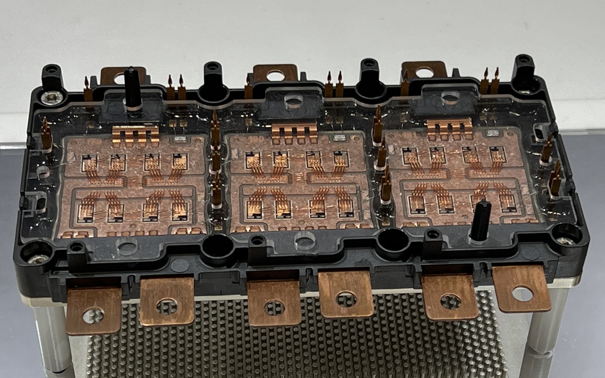 オービトロン パワーモジュール M2 新品未使用 廃盤 希少 ボッシュがSiC増産でコスト削減へ、30年にはGaNも量産（2ページ目
