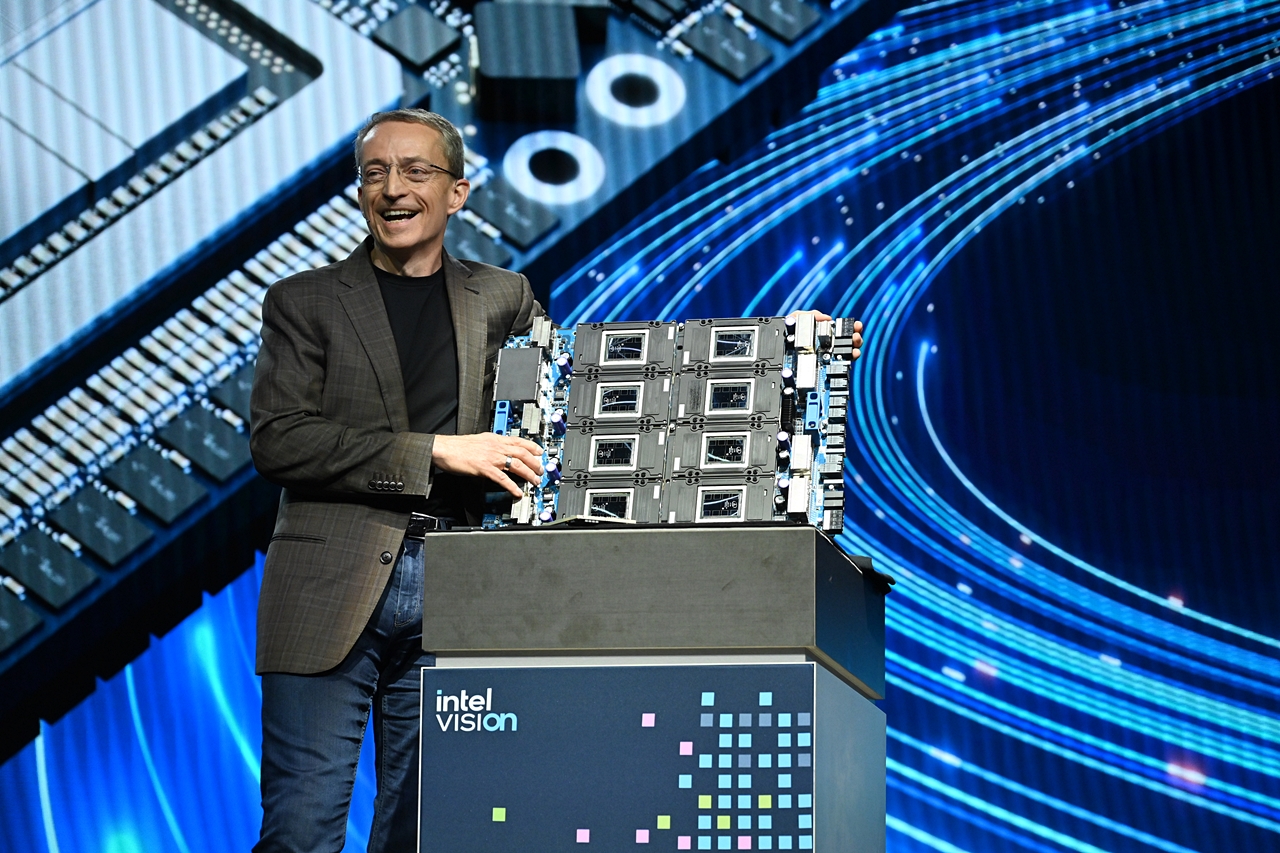 NVIDIA追撃には力不足か、IntelがAI学習向け第3世代アクセラ