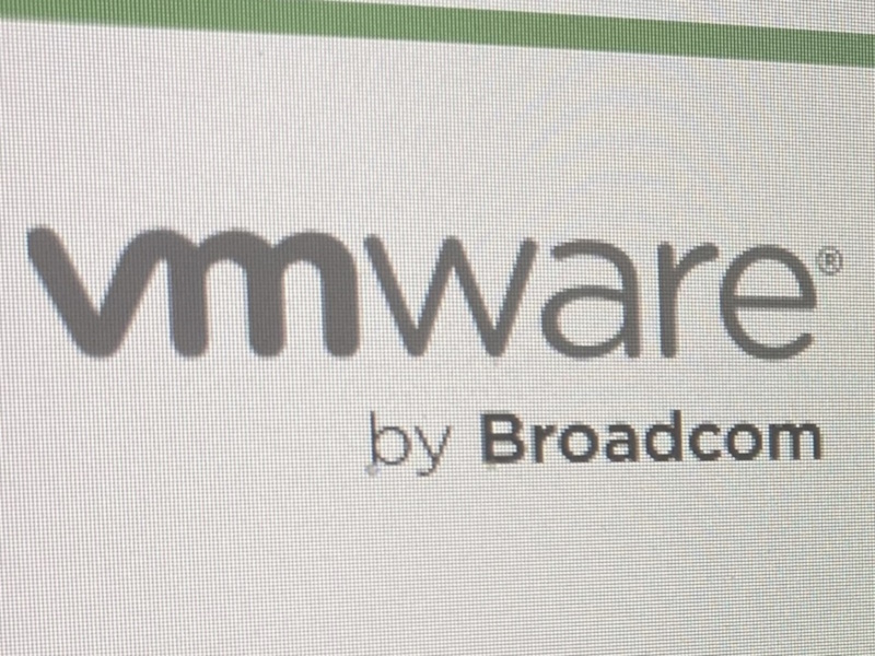 ブロードコムのVMware買収の影響がパブリッククラウドに波及、AWSに異変