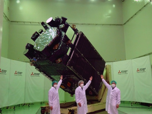 準天頂衛星に新機能、スマホ側の変更なしに測位誤差が1mに | 日経クロステック(xTECH)