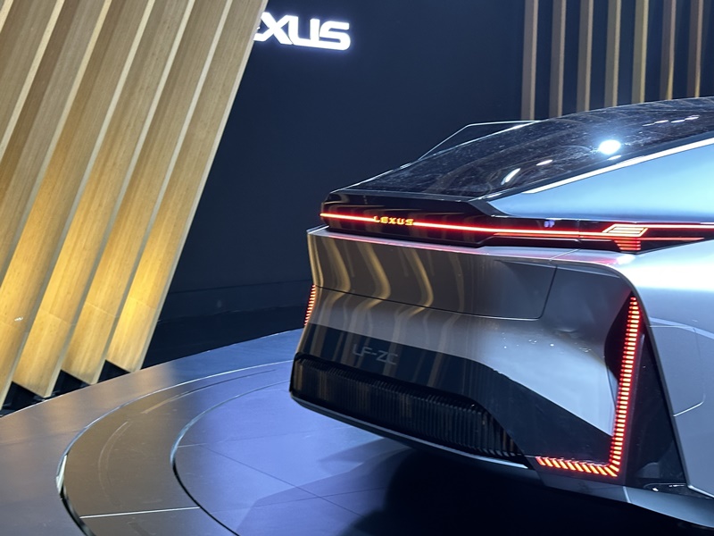 トヨタがEVの「基準」を再び下方修正も、中国で攻勢へ転じる理由