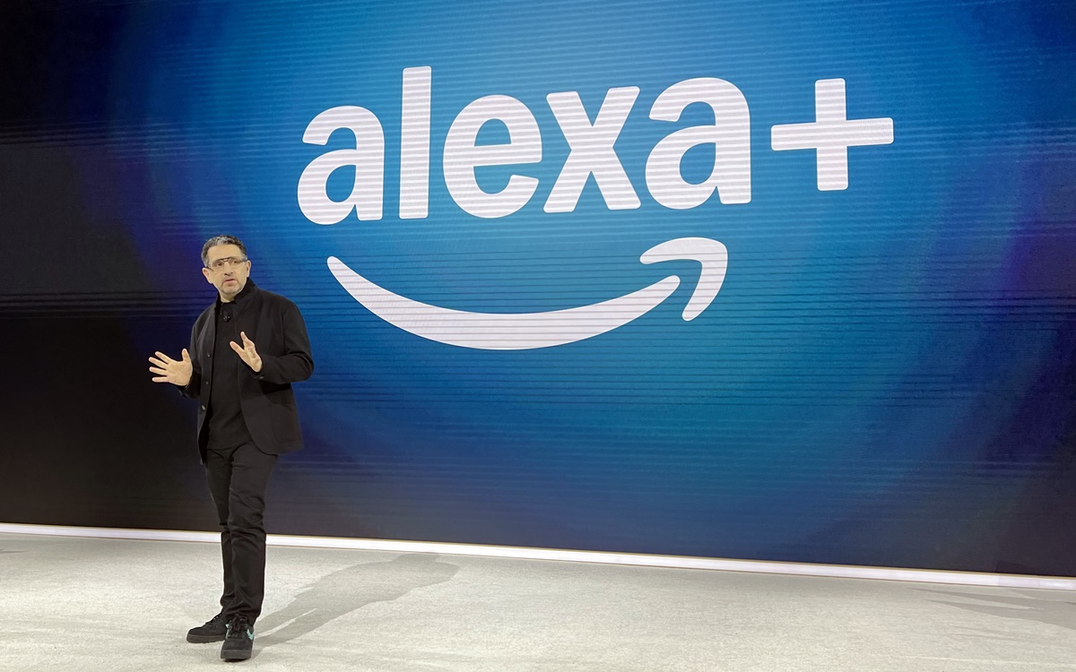 AmazonがAlexaに生成AI、自然対話でユーザーの意図をくみ取る | 日経