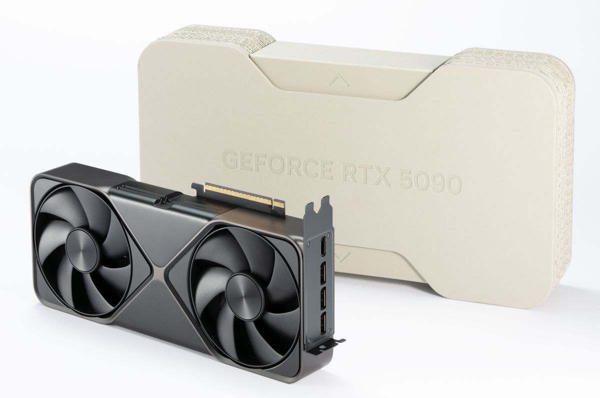 NVIDIA、GPU「RTX 5090」冷却に液体金属 ラジエーターも駆使（2ページ