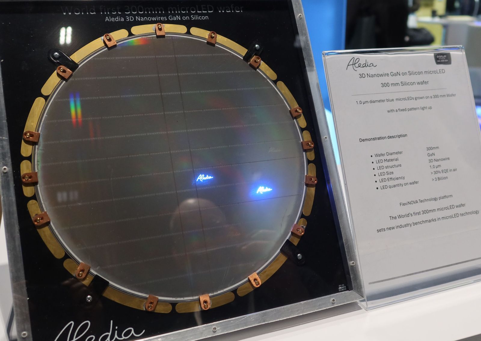 マイクロLED超小型ディスプレー、製造技術に大きな進展（3ページ目