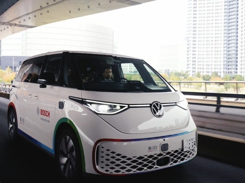ボッシュ、E2E自動運転内製へ転換　ミリ波採用・LiDARレス