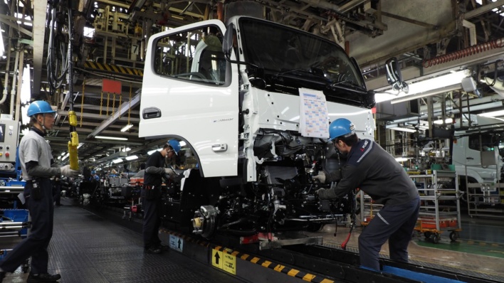 三菱ふそうのEVトラック、混流生産で投資10分の1 海外拠点にも展開