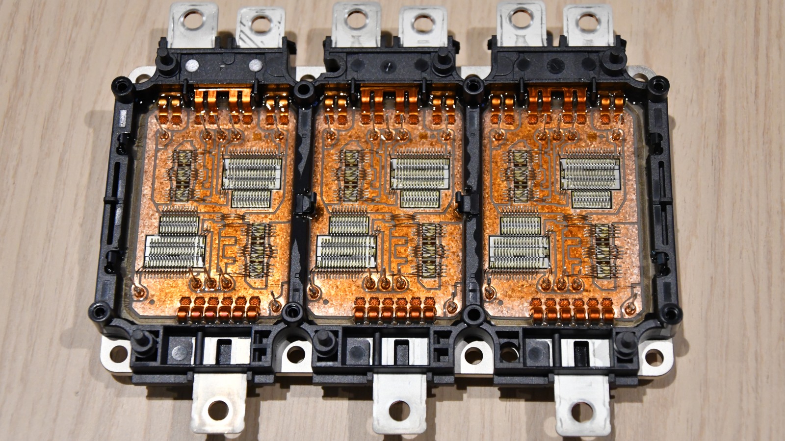 日経クロステック（xTECH）