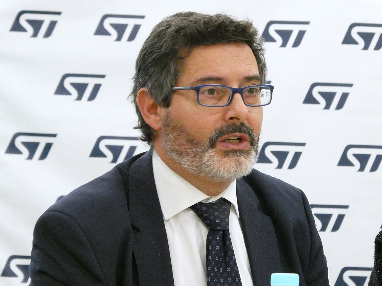 STマイクロ、NPU集積の車載マイコン 統合ECU向けにAI性能30倍 | 日経クロステック（xTECH）
