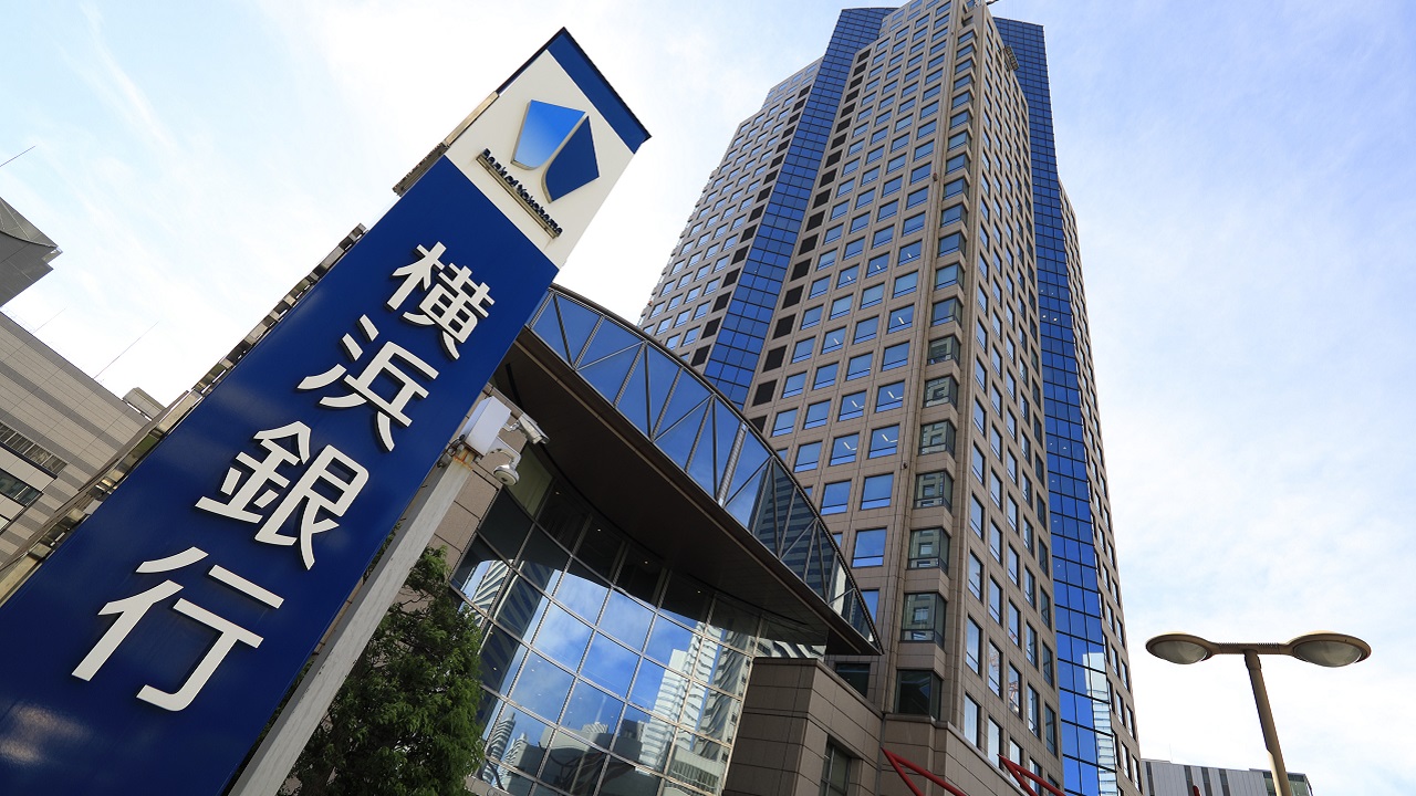 横浜銀行など地銀5行が統合DBを刷新　Snowflake採用、連係容易に