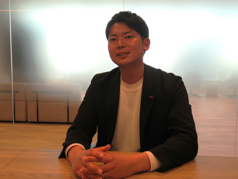 日清食品ホールディングスデータサイエンス室の小郷和希室長