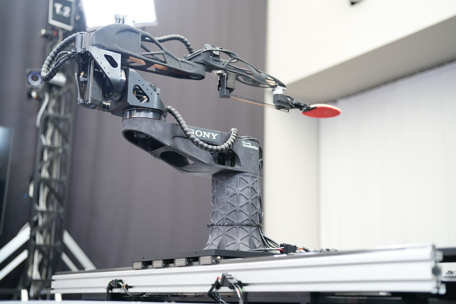 ソニーAIは、新しい自律システム「Ace」を開発し、卓球ロボットに適用した（出所：ソニーAI）